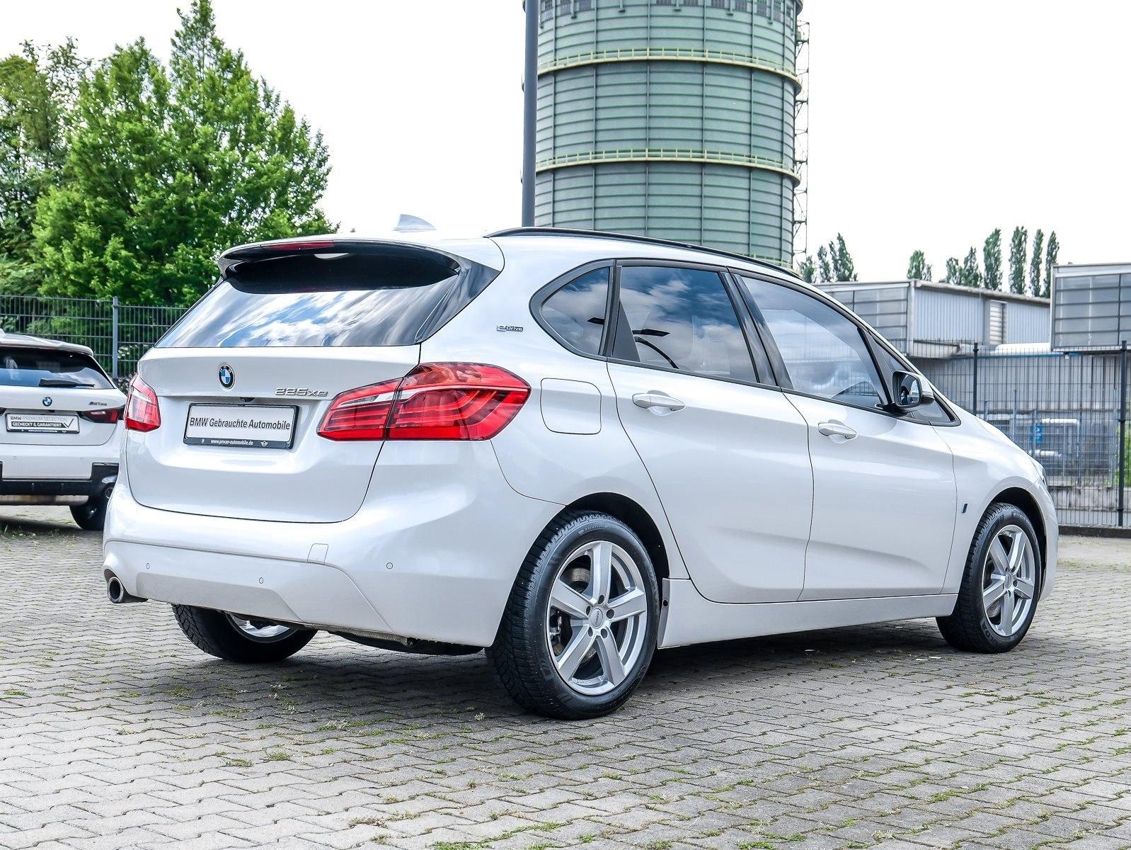 BMW 225xe iPerformance Active Tour PANO RFK NAVI LED