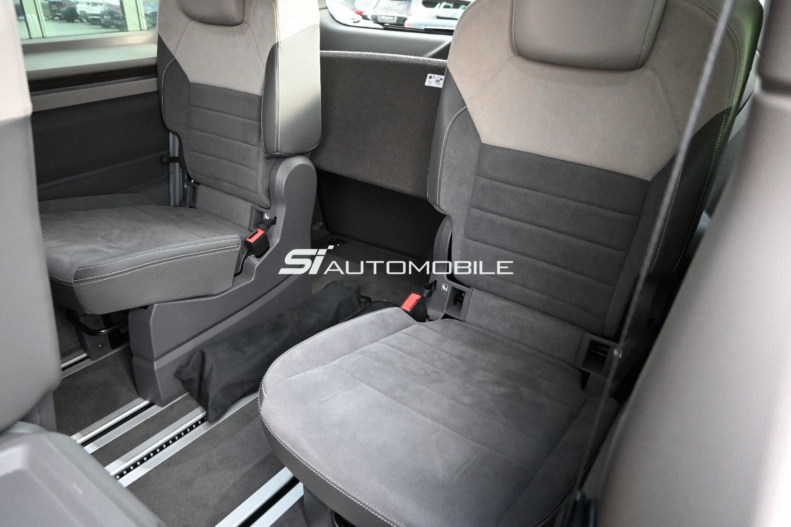 Fahrzeugabbildung Volkswagen T7 Multivan 2,0 TDI DSG Style °ACC°AHK°STANDHEIZ