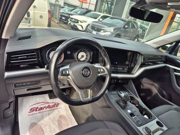 Volkswagen Touareg - 6