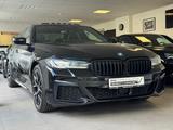 BMW 545e xDrive M-Sportpaket Laser Komfort Harman - BMW 545 mit Schiebedach