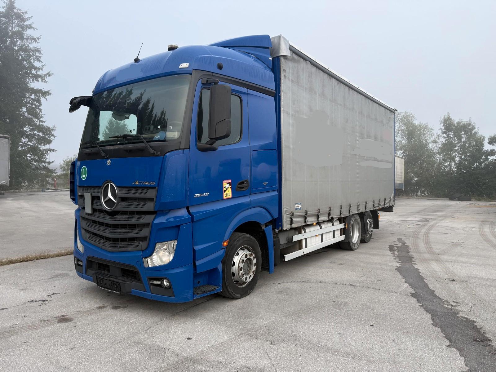 Mercedes-Benz Actros 2542