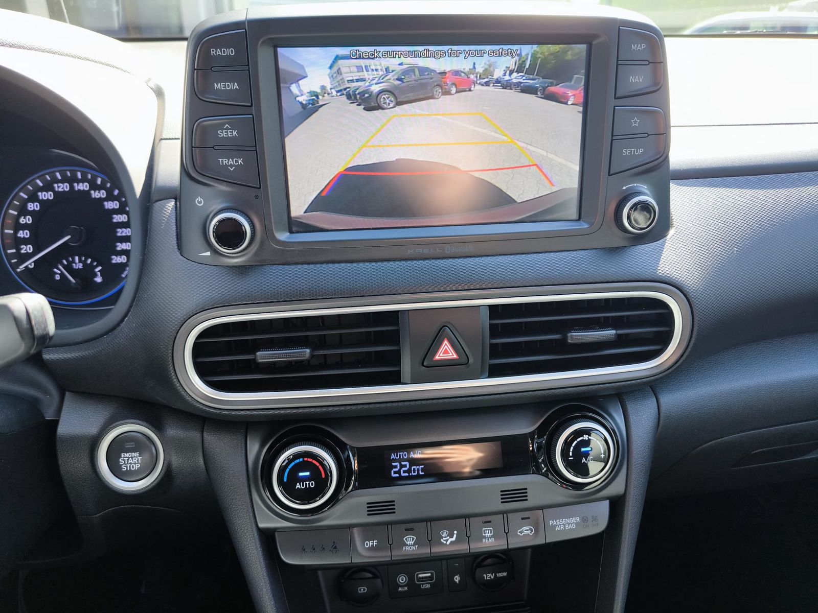 Fahrzeugabbildung Hyundai Kona Premium GLASD+LED+NAVI+KAM+SHZ+AHK+ACC+