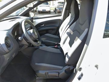 Toyota Aygo (X) - 9
