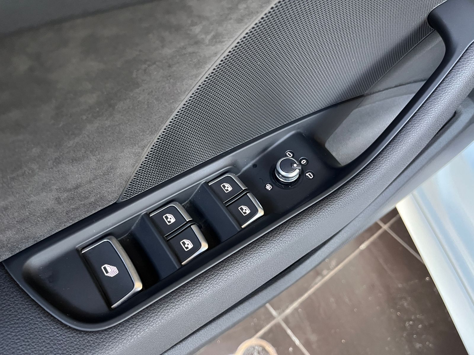 Fahrzeugabbildung Audi A3 Cabriolet 35 TFSI S-Line LED NAVI SHZ