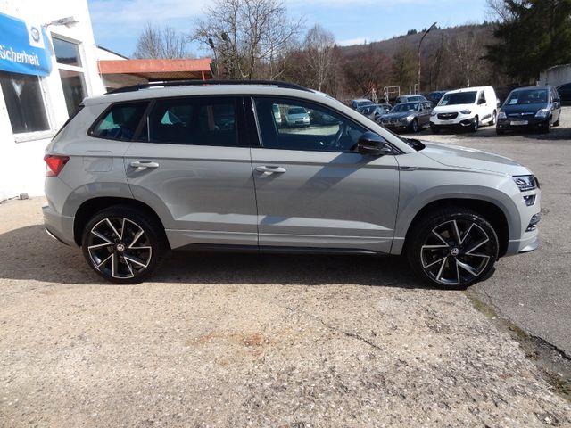 Fahrzeugabbildung Skoda Karoq Sportline/2.Hd/LED/Pano/Virtual/Navi/SitzH