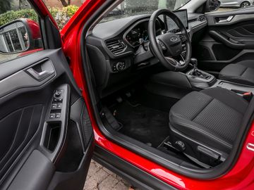 Ford Focus Turnier 1.0 Titanium Kamera Navi LED