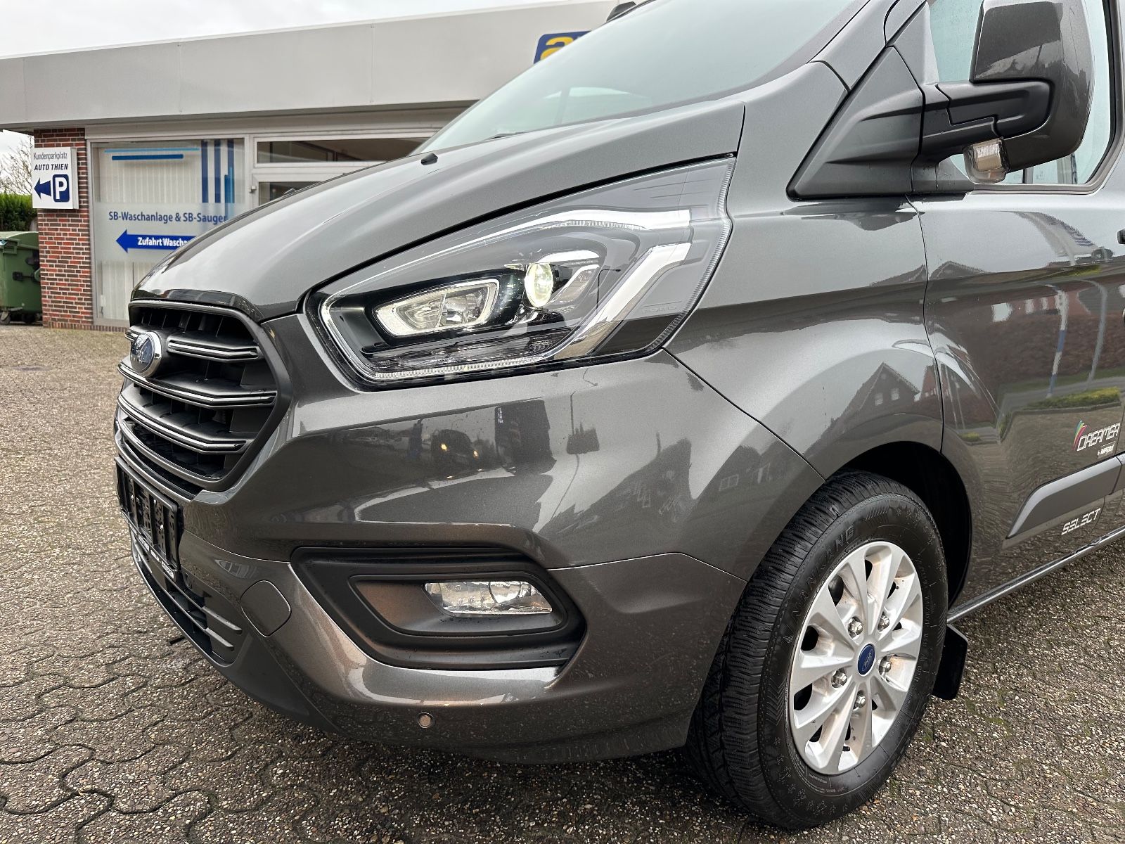 Fahrzeugabbildung Ford Transit Dreamer CapLand 2.0 TDCi AHK/Xenon/Navi