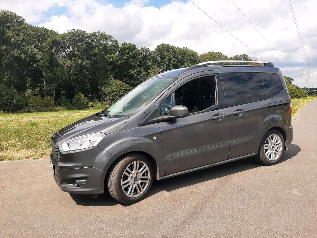 Image of Ford Tourneo Courier