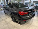 BMW 730d 1Hand/BMW-Scheckheft/360°/Laser/AHK/HUD/SBL - BMW 730 in Essen