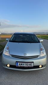 Toyota Prius 1.5-l_VVT-i Executive  - Toyota Prius aus 2004 mit Hybrid-Antrieb