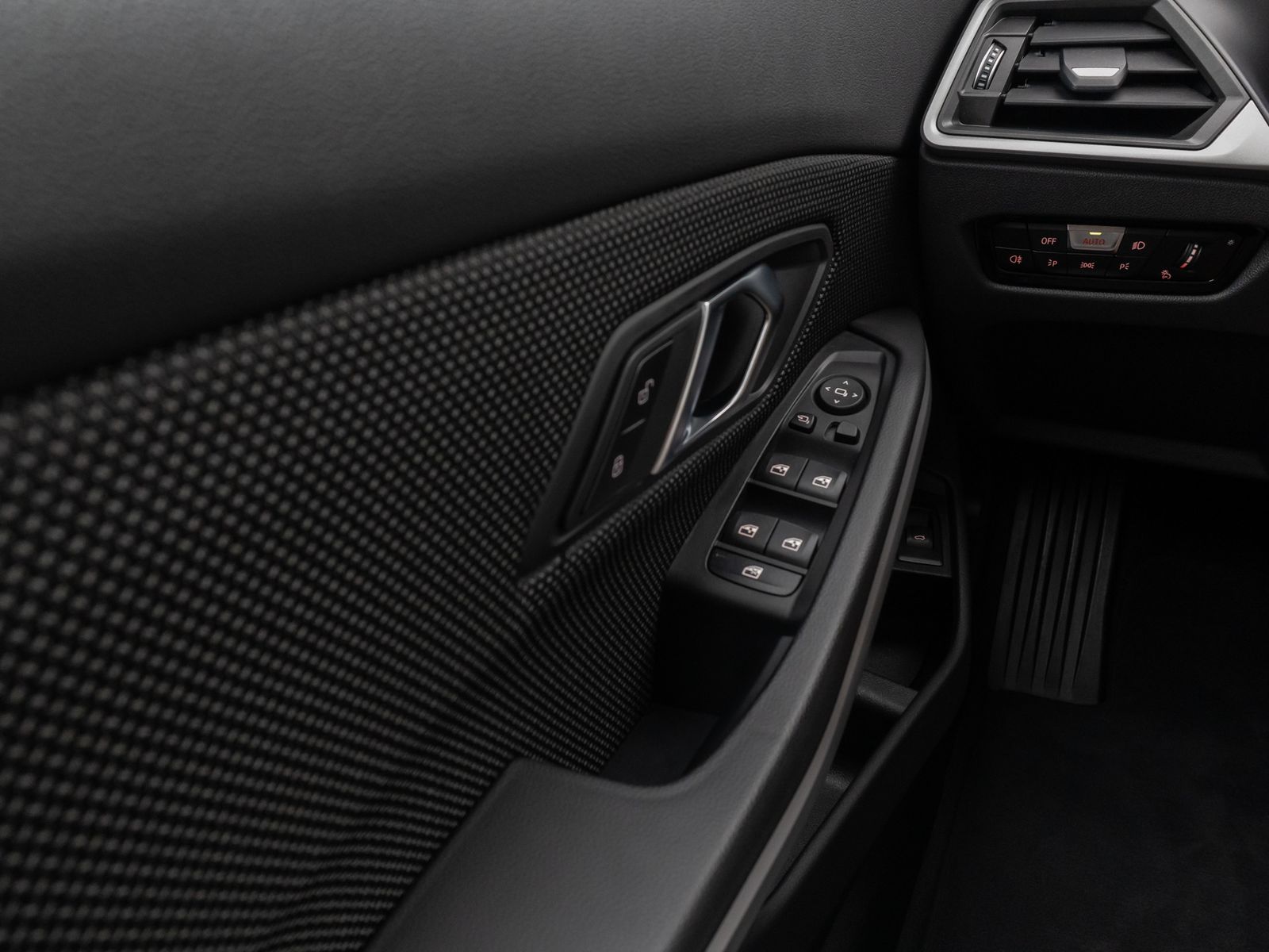 Fahrzeugabbildung BMW 320d xD DAB CockPit+ PDC LED Geschwindigkeitsreg