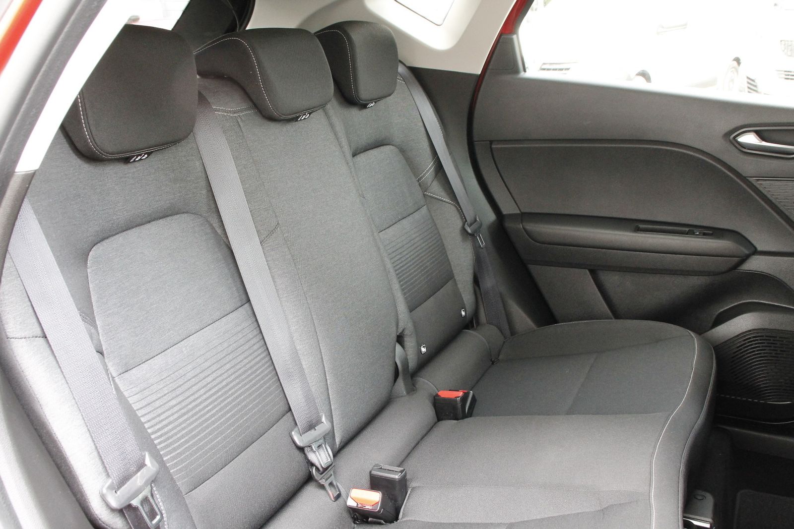 Fahrzeugabbildung Renault Captur EXPERIENCE TCe 100