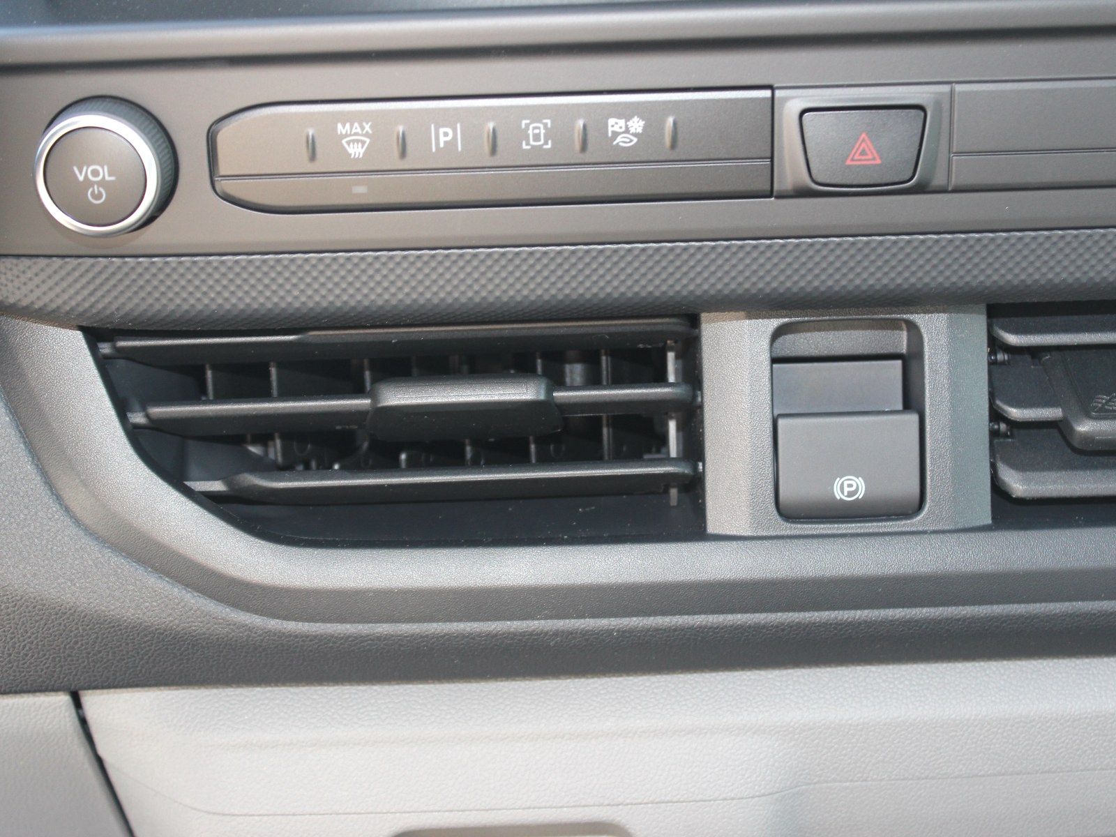 Fahrzeugabbildung Ford Transit Custom 320 L2 Trend FWD Plug-in Hybrid
