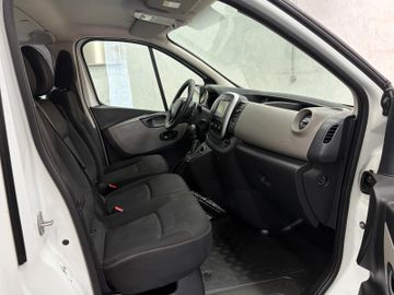 Renault Trafic - 12
