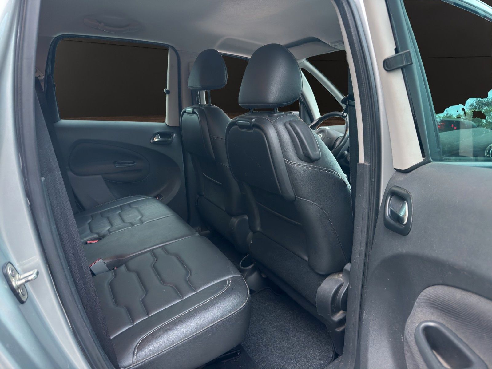 Fahrzeugabbildung Citroën C3 Picasso Exclusive*NAVI*Kamara*Leder*
