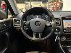 Fahrzeugabbildung Volkswagen Touareg 3.0 TDI Autom. AHK Luft Standhzng. Leder