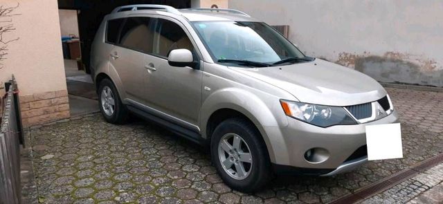 Mitsubishi Outlander 2.4 2WD Plus, Typ GXO...