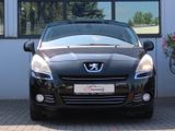 Peugeot 5008 1.6 Premium 155 THP Klimaautomatik PDC - Peugeot 5008 mit Benzin-Antrieb: Kleinbus, 1.6