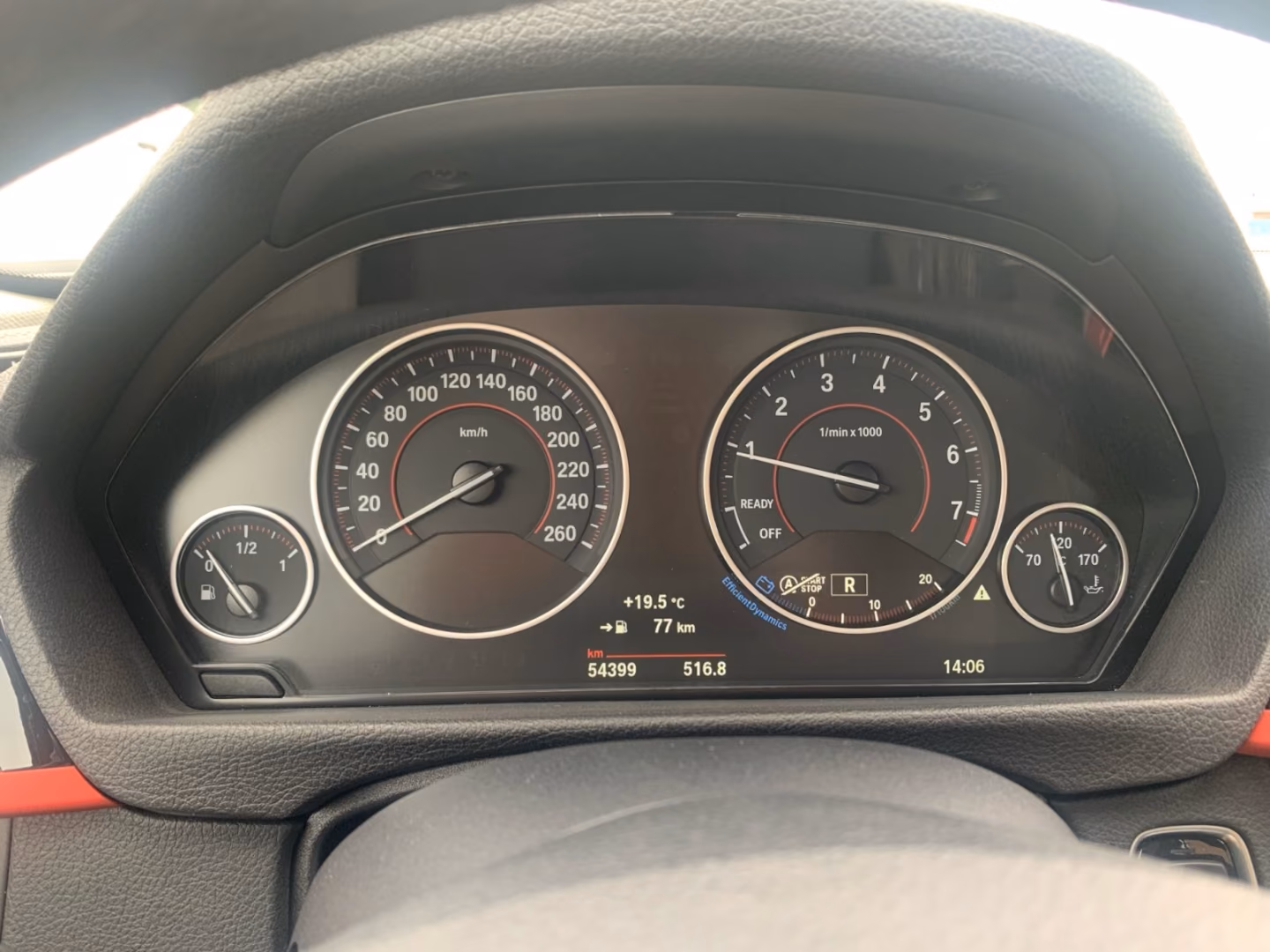 BMW 318 i Touring Sport Line *LED*AHK*HiFi*PDC*SHZ*