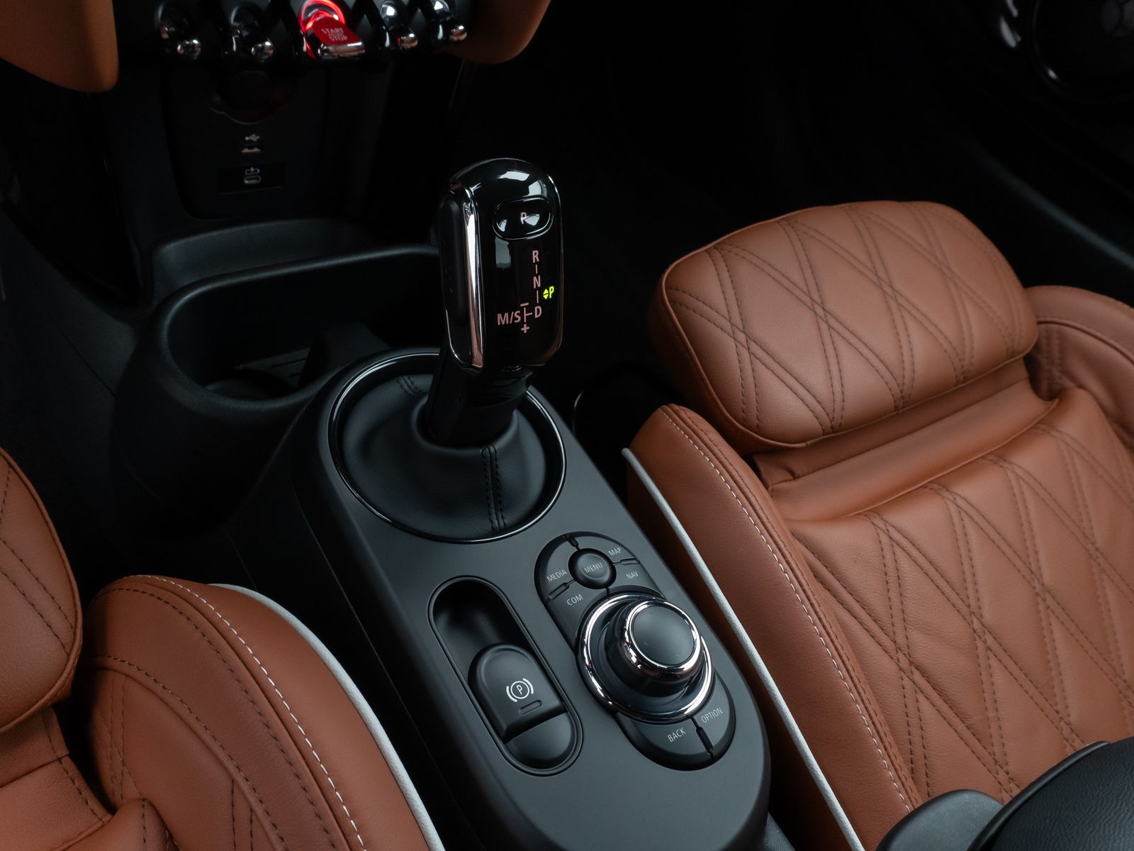 Fahrzeugabbildung MINI John Cooper Works Cabrio Kamera HUD DAB H/K Voll