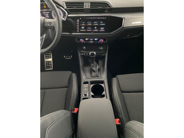 Q3 Sportback S line 35 TFSI S tronic PANO+AHK