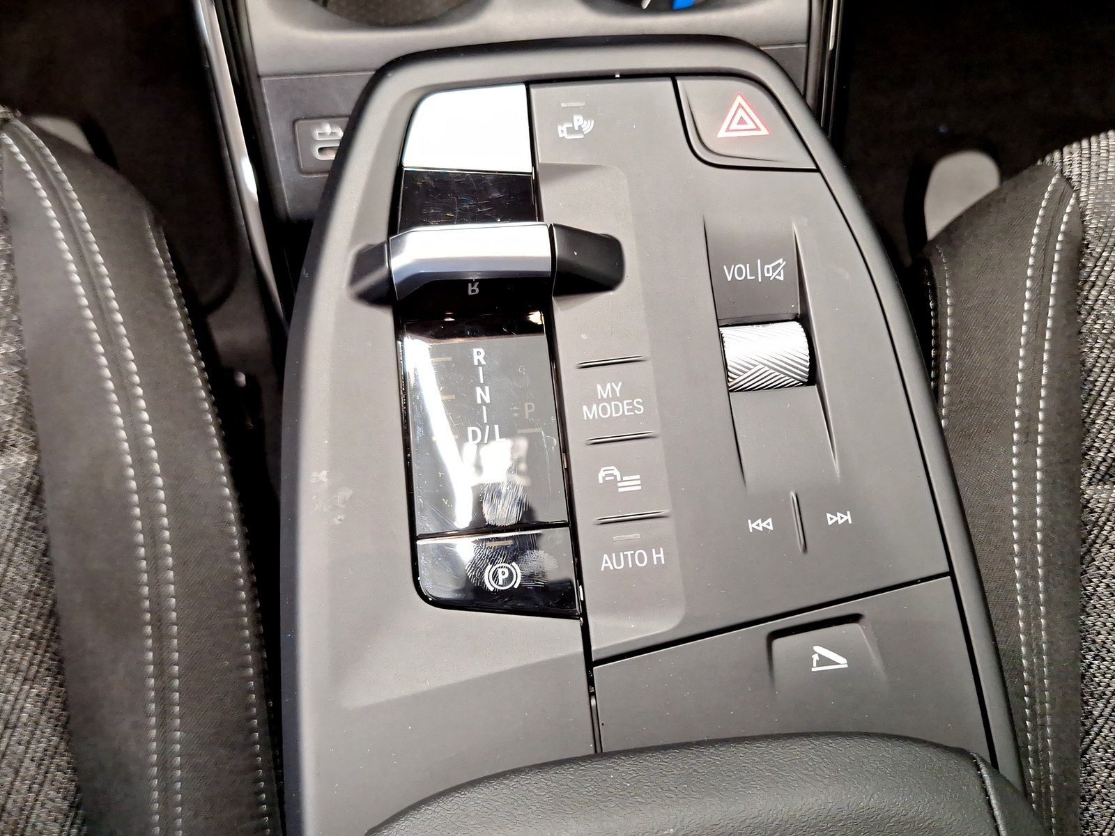 BMW X1 sDrive20d AHK Kamera LED Sitzheizung Alarm foto 20