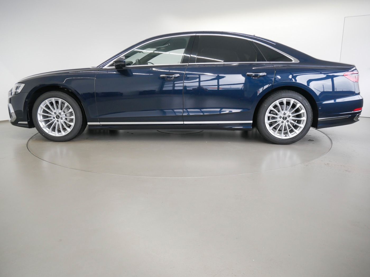 Audi A8 - Bild 4