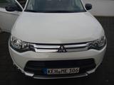 Mitsubishi Outlander 2.2 DI-D ClearTec 4WD Diamant, AHK - gebrauchte Mitsubishi Outlander aus dem Jahr 2015