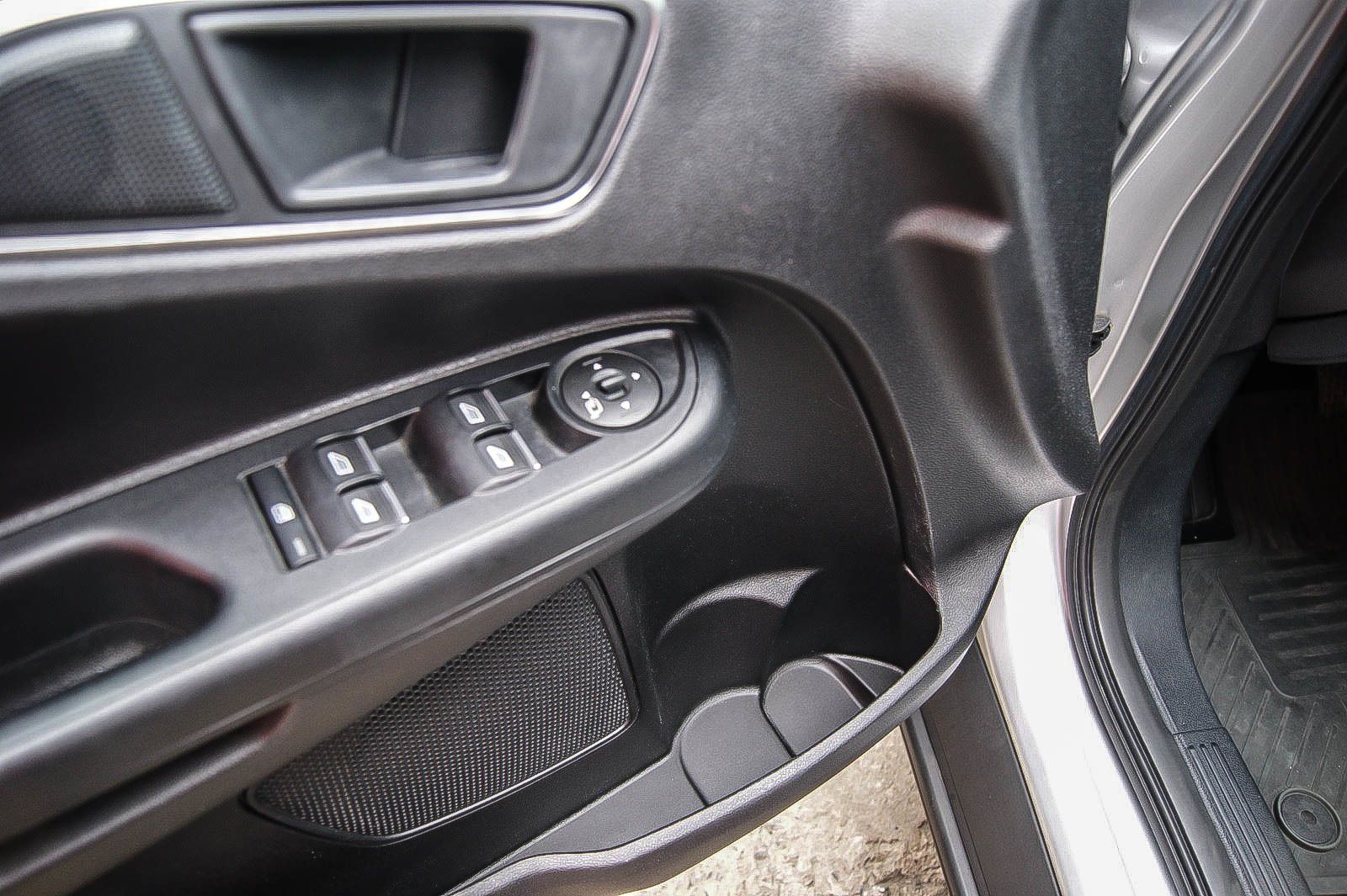 Fahrzeugabbildung Ford B-Max 1.0 SYNC Edition 1.HAND AHK PDC TEMPOMAT