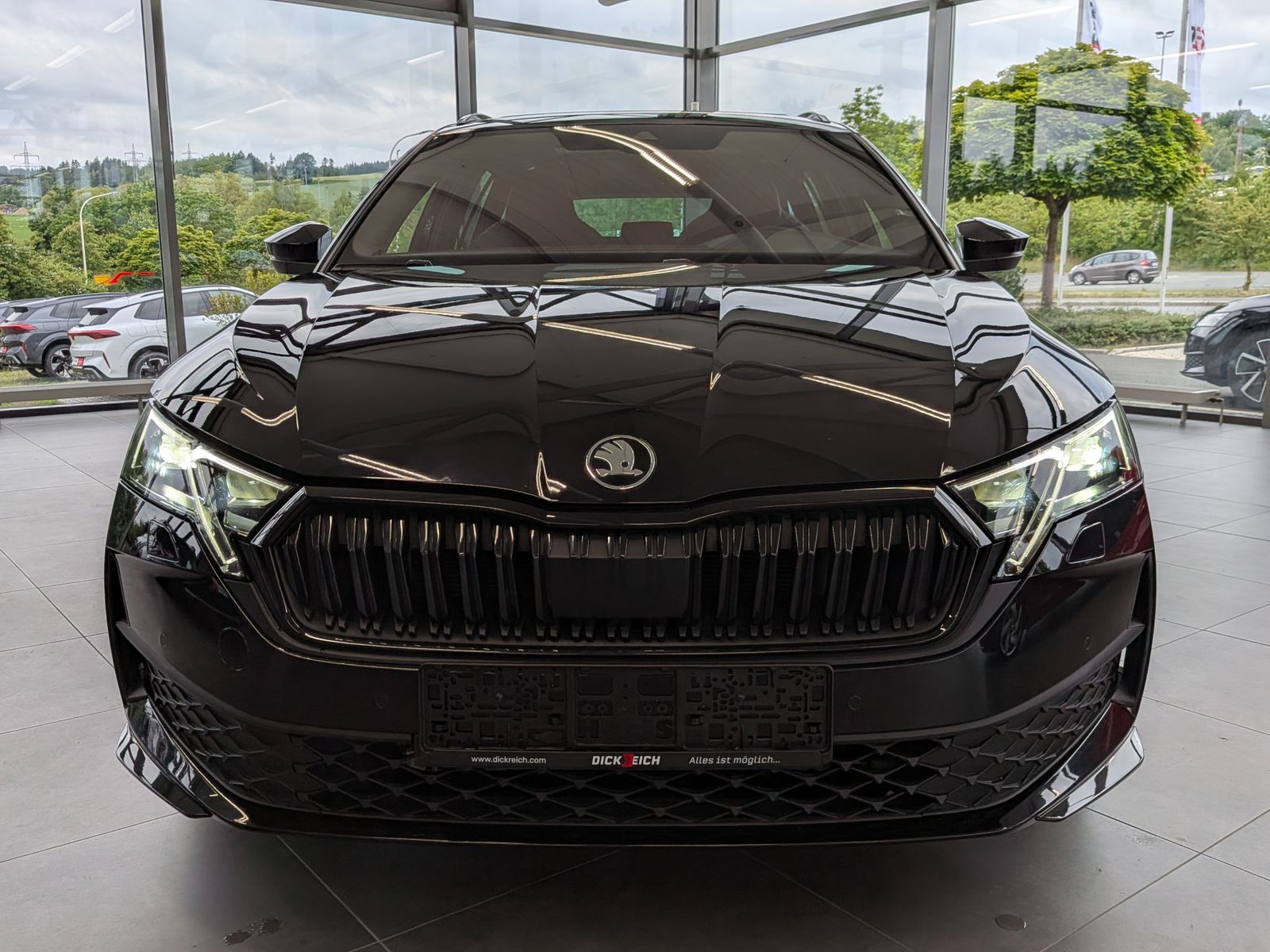 Fahrzeugabbildung SKODA Octavia 2.0TDI Sportline Matrix Canton Pano ACC