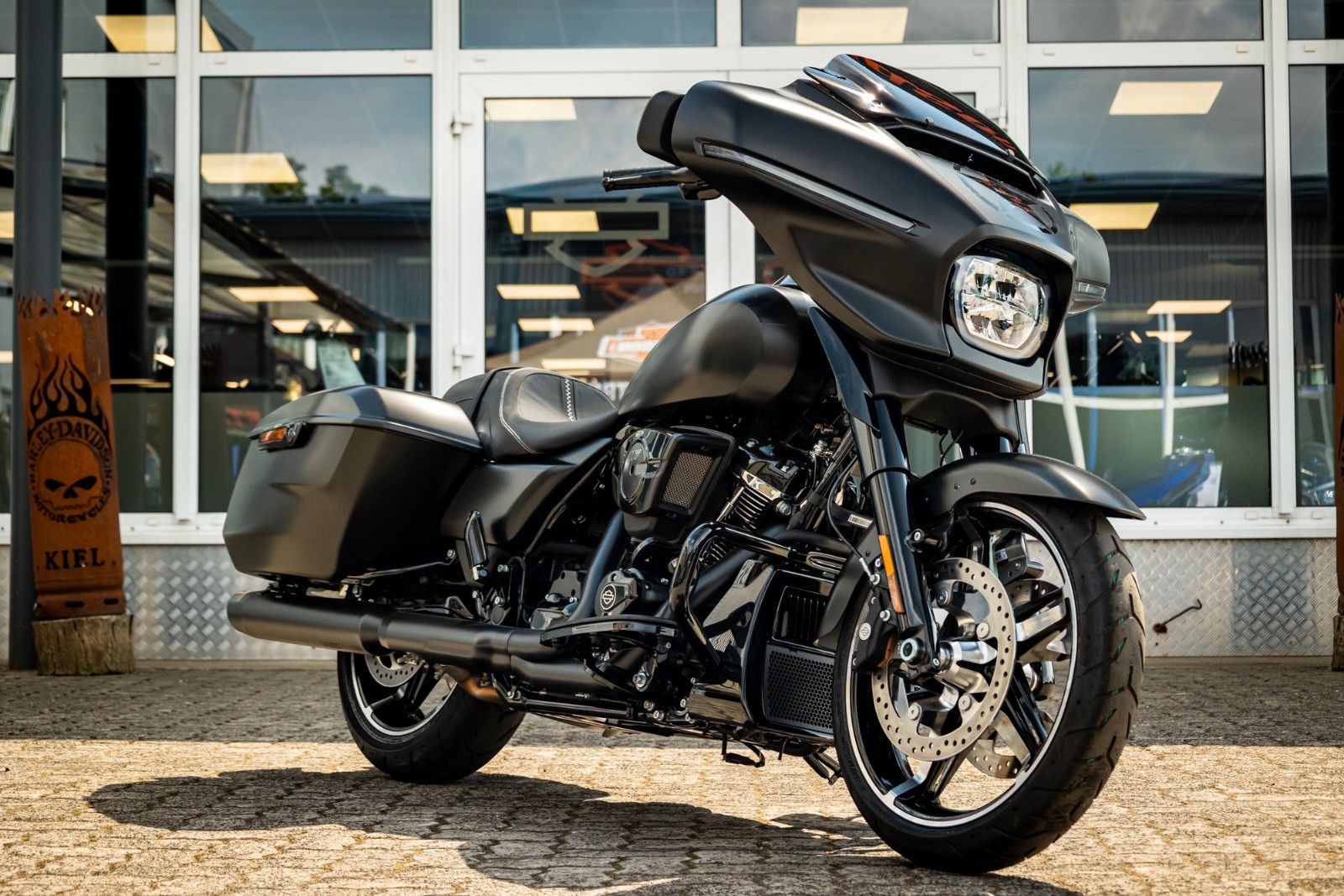 Fahrzeugabbildung Harley-Davidson Street Glide FLHX MY24 117cui - Touring