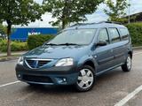 Dacia Logan 1.5d 2008 Renault 7 Sitzen - Dacia Logan: Kleinbus