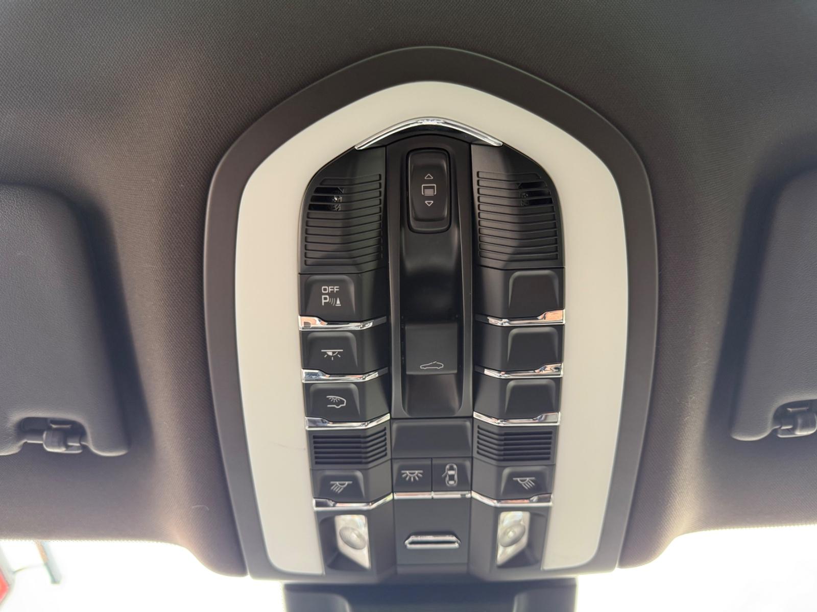Porsche Macan S 3.0 PANO/AHK/LEDER/ACC/PCM/LM20/2.HD/MEM