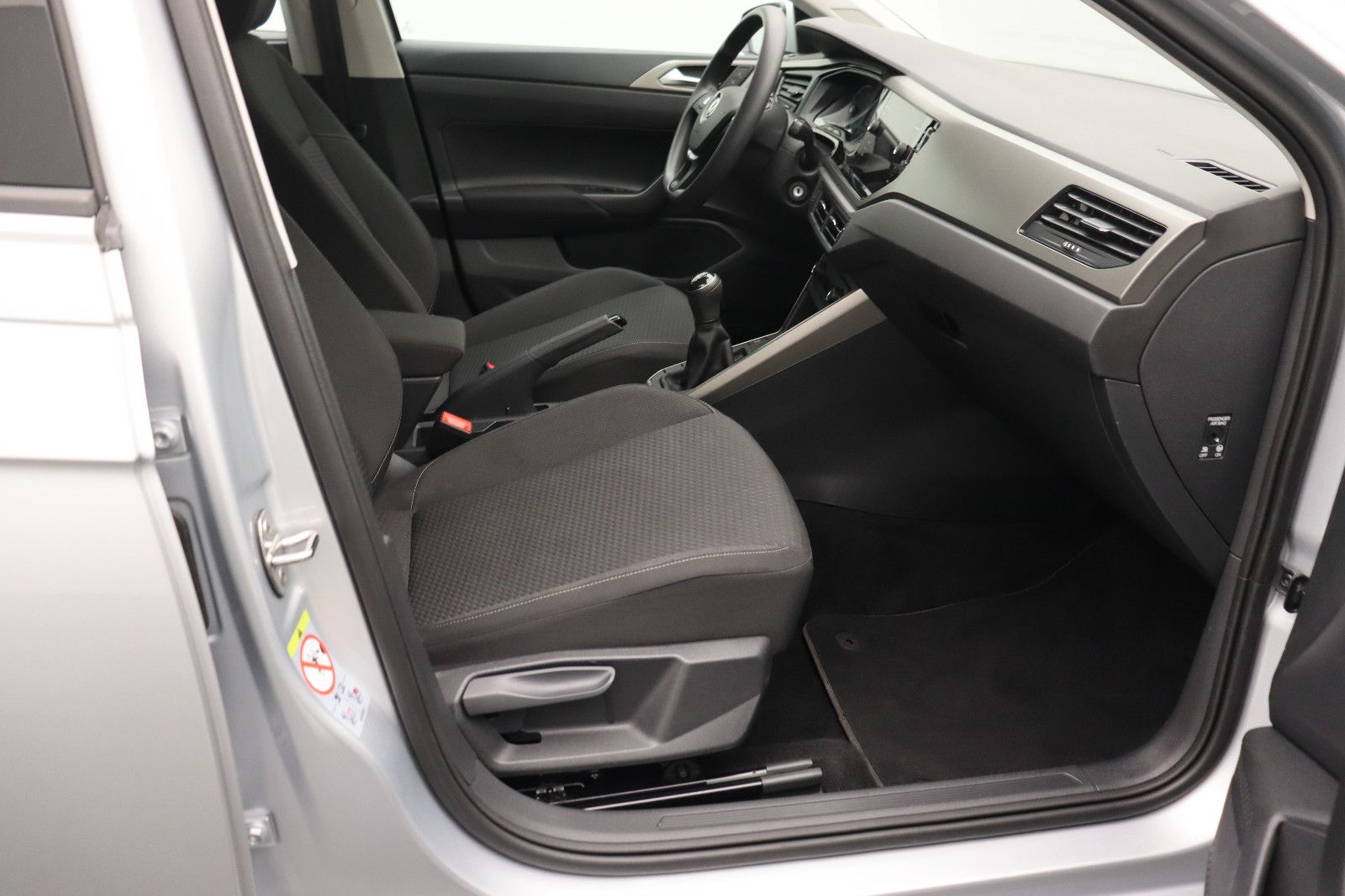 Fahrzeugabbildung Volkswagen Polo VI 1.0 Comfortline