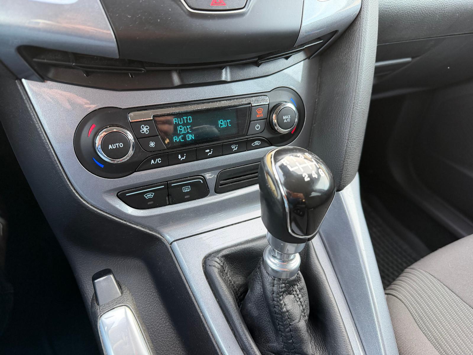Ford Focus 2011 — engine 1.997 cm³, 140 HP (103kW)