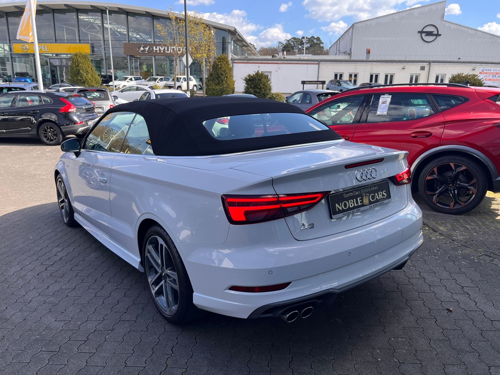 Fahrzeugabbildung Audi A3 Cabriolet 35 TFSI S line sport LED NAV PDC