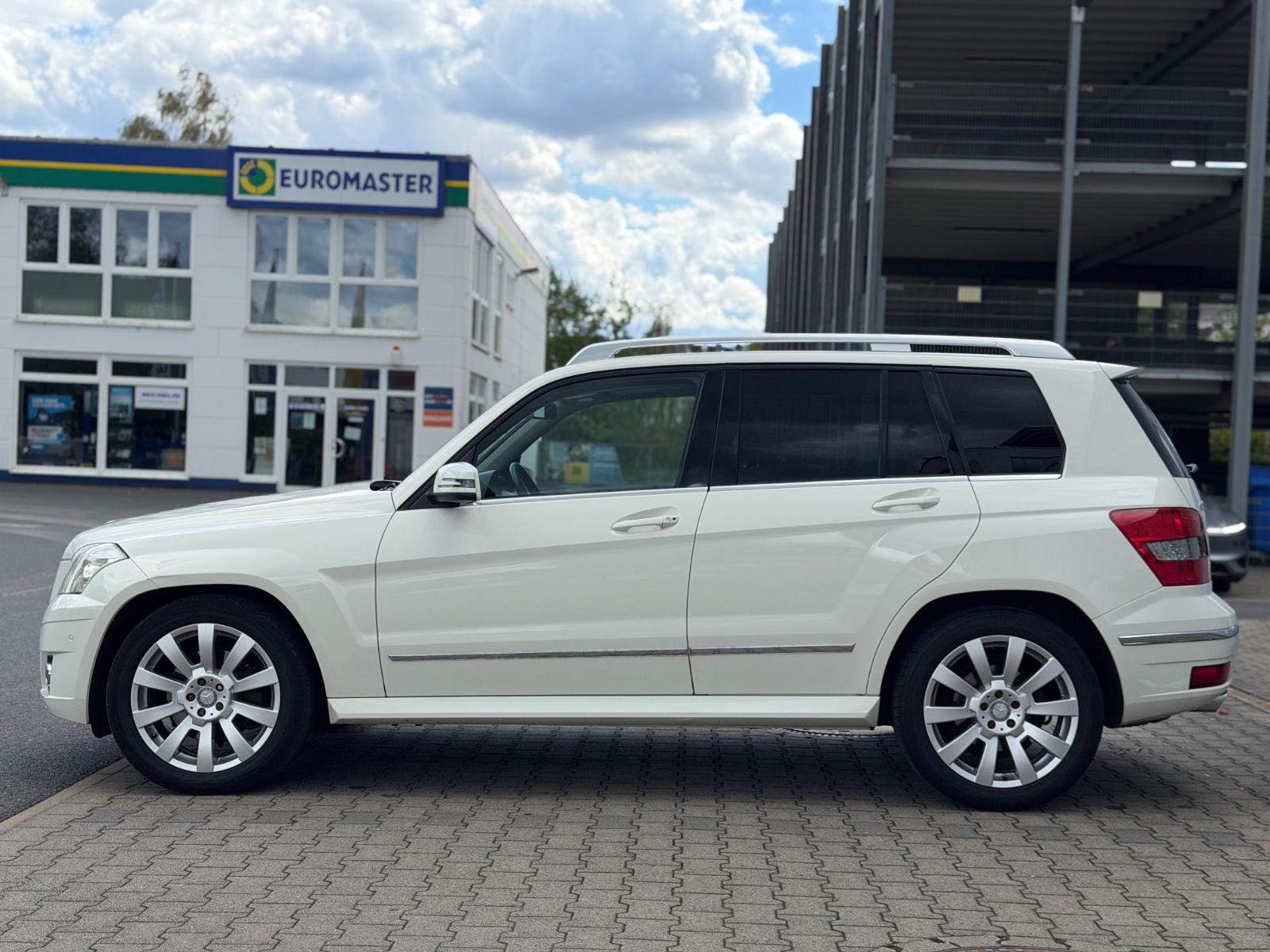 Mercedes-Benz GLK 350 CDI Sport V6 224 ch BVA 4Matic / Toit panoramique / Cuir / Bi-Xénon / Jantes 20"