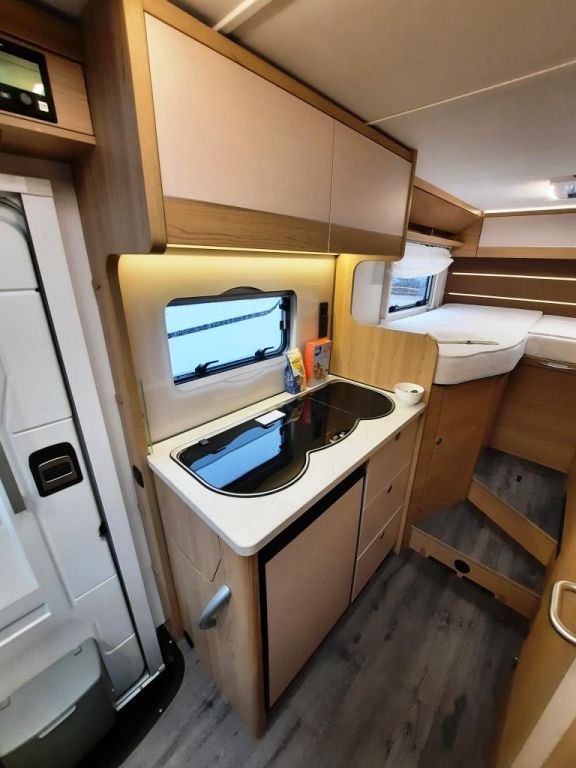 Fahrzeugabbildung LMC Cruiser V 646 G Solar/Rüfa/Sat/TV