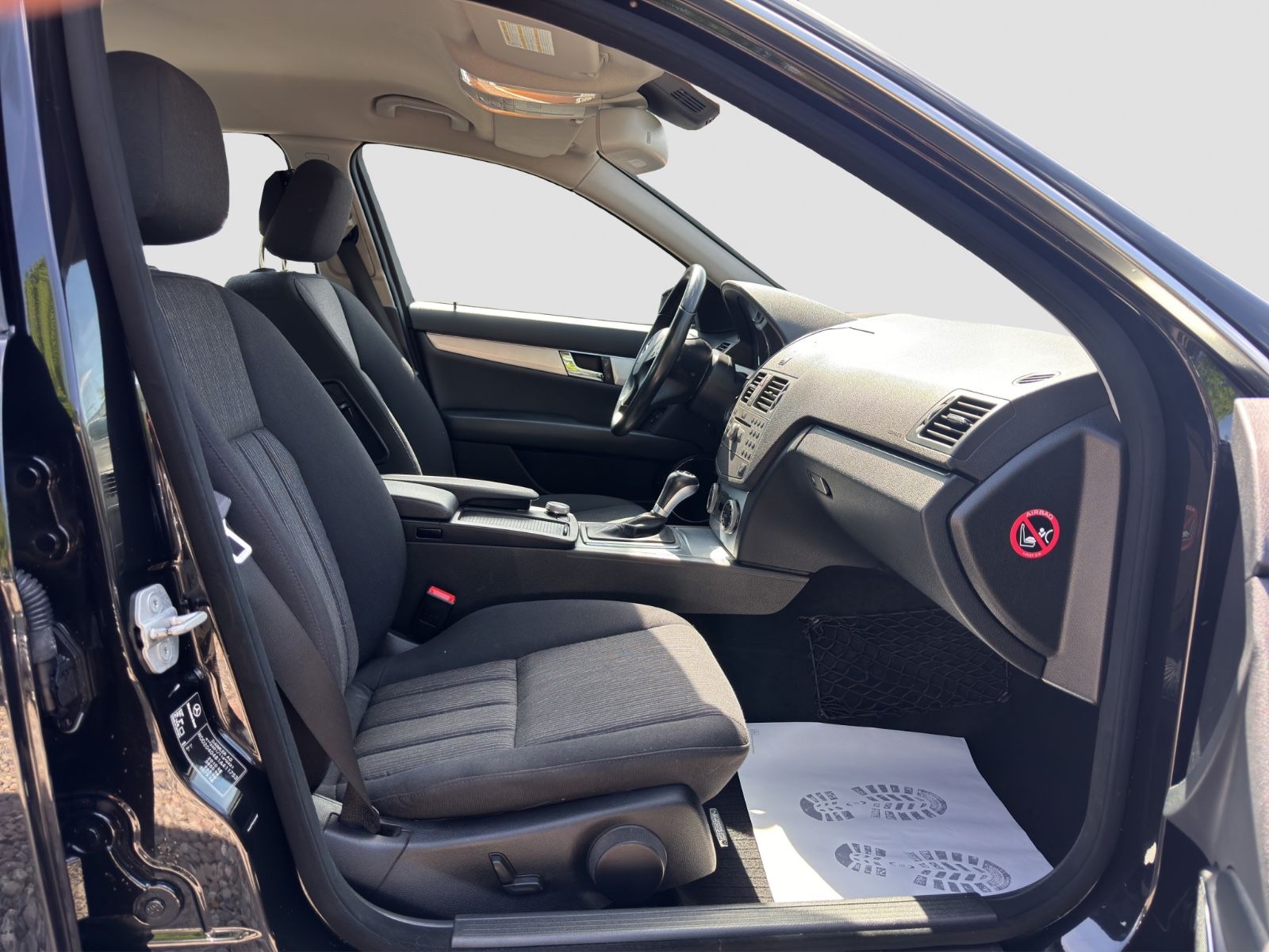 Fahrzeugabbildung Mercedes-Benz C 200 CGI BlueEfficiency/Klimaautom./Tempo.