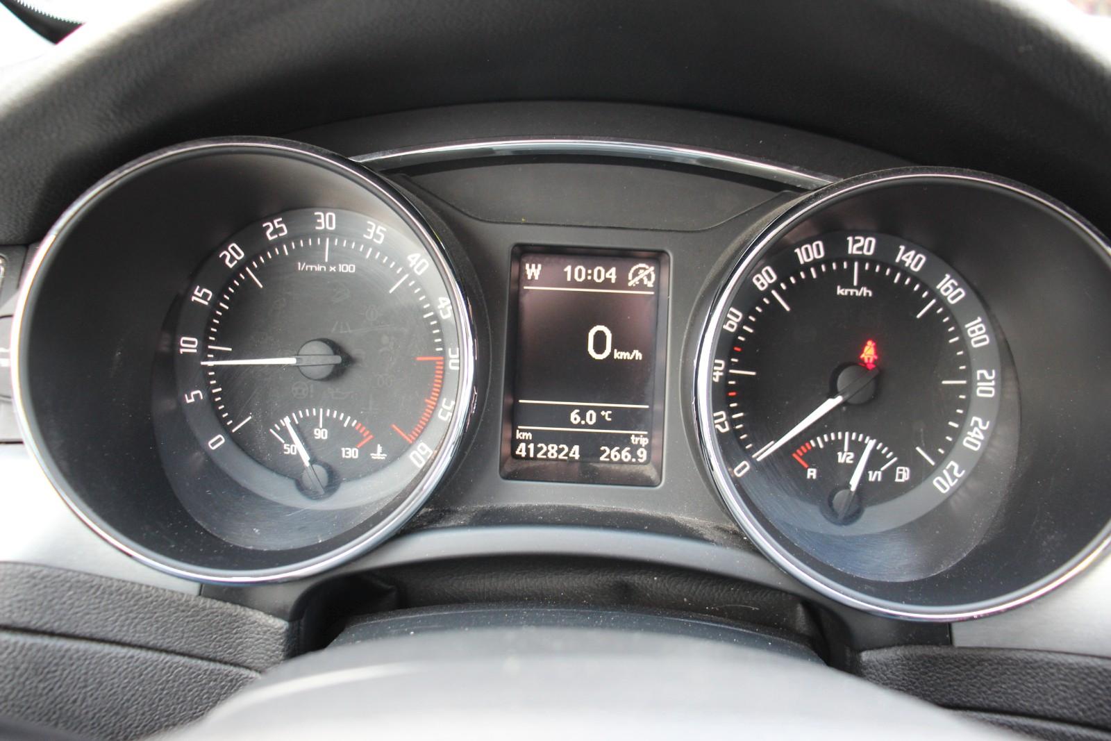 Skoda Superb 2014 — photo 9