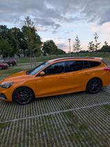 Ford Focus 2,3 EcoBoost ST Styling-Paket Turnier ... - Ford Focus: Orange, ST