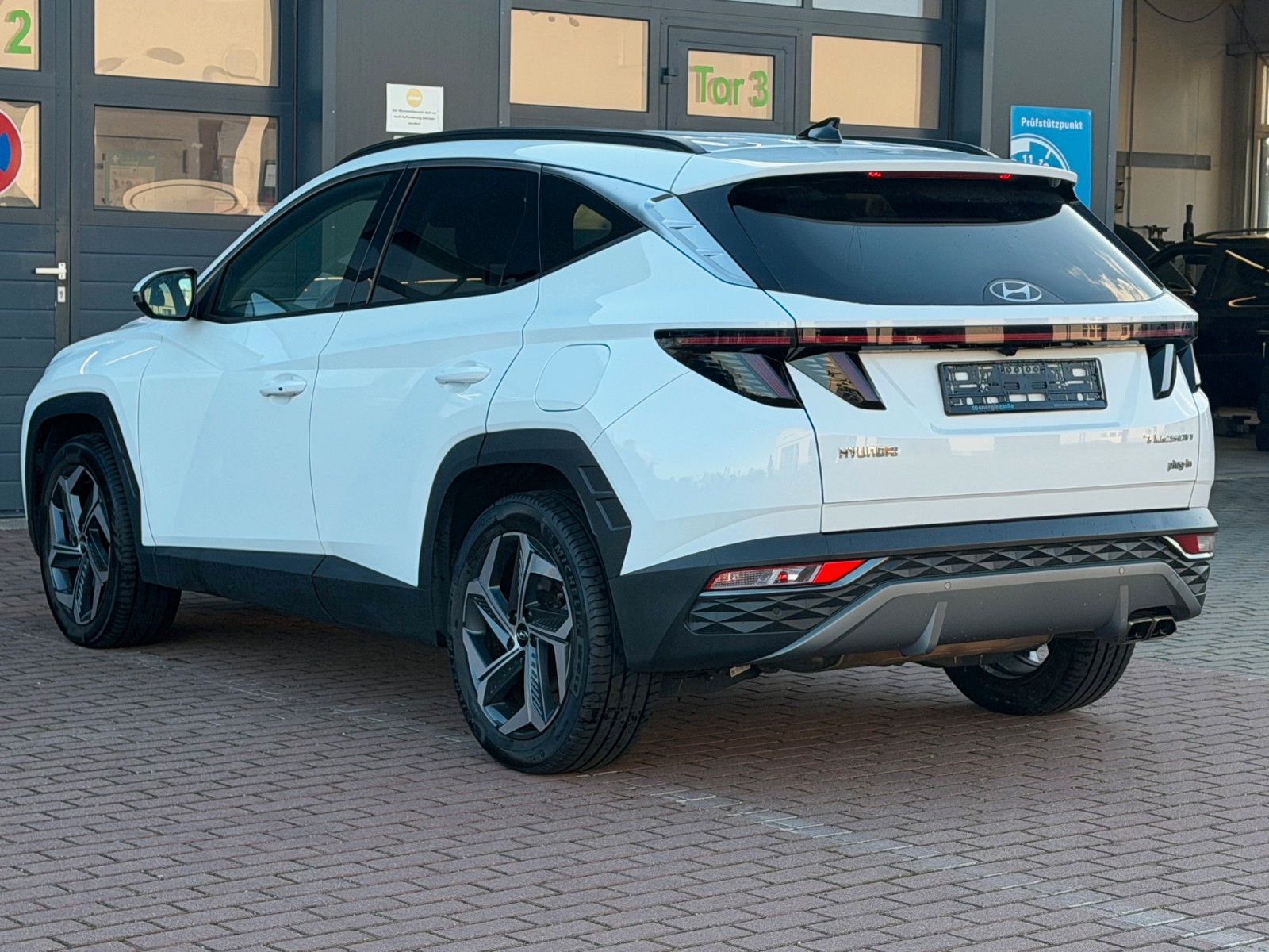 Fahrzeugabbildung Hyundai TUCSON 1.6 T-GDI PHEV 4WD*Navi*ACC*RFK*MIETKAUF