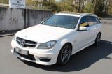 Mercedes-Benz C 63 AMG Leder Schiebedach Kamera 8 Zylinder - Mercedes-Benz C 63 AMG aus 2012