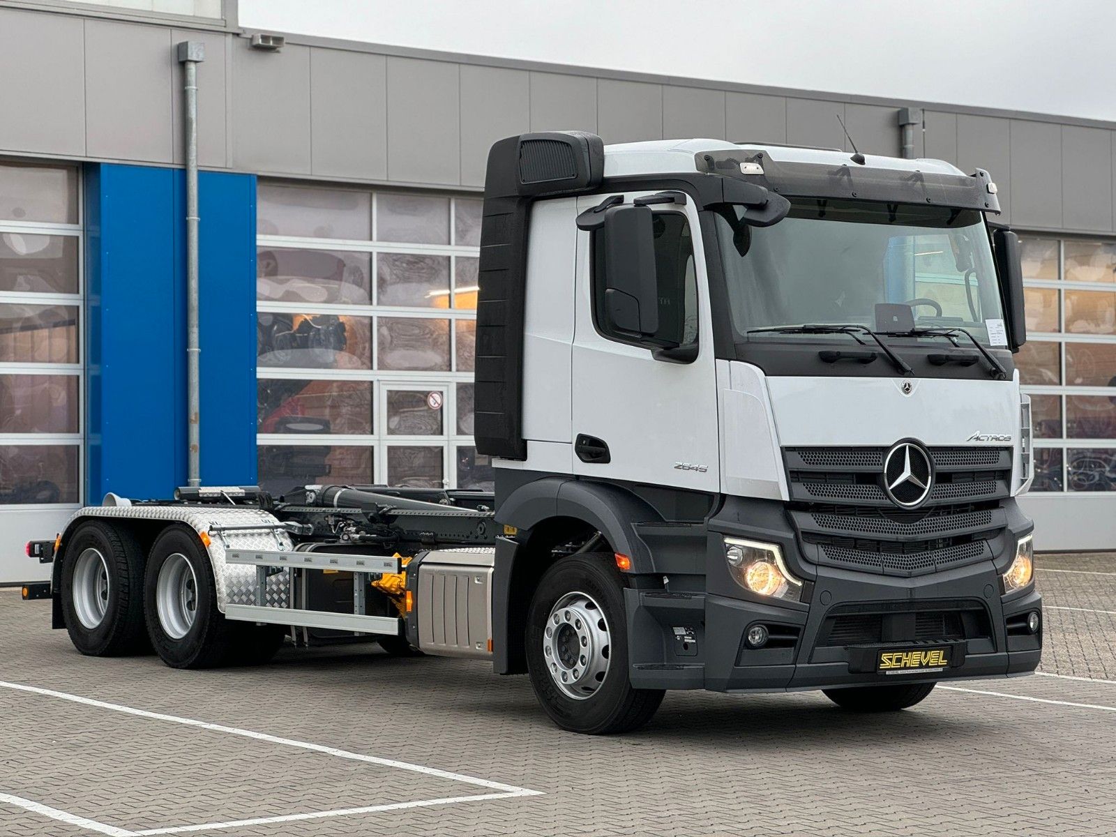 Fahrzeugabbildung Mercedes-Benz Actros 2645 6x4 Abrollkipper Meiller 21.65
