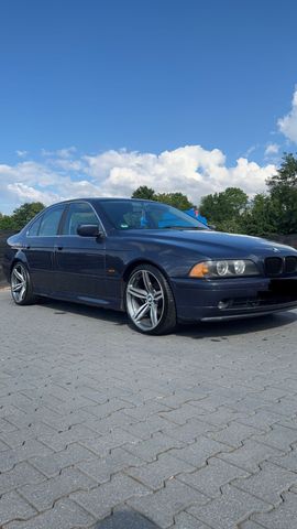 BMW 520i 