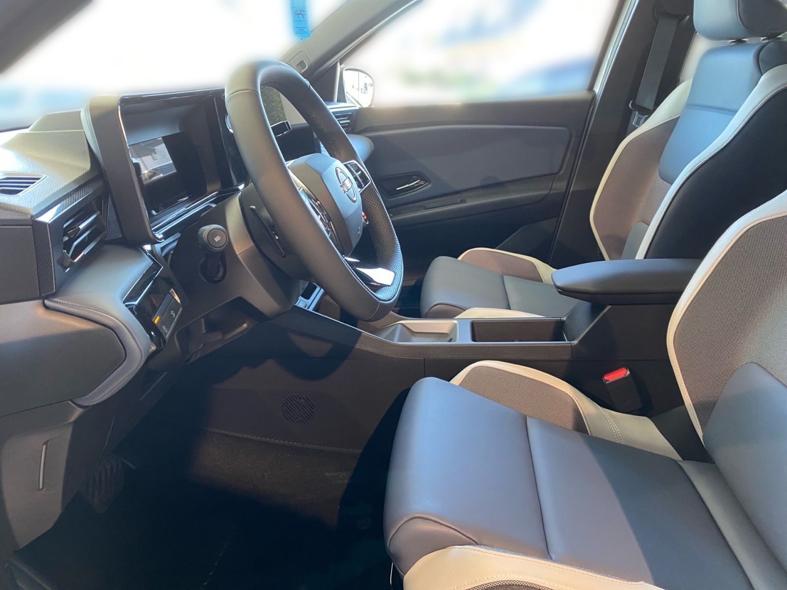 Fahrzeugabbildung Nissan Micra 110 kW Evolve*NAVI*PDC*KAMERA*SOUND*PILOT*