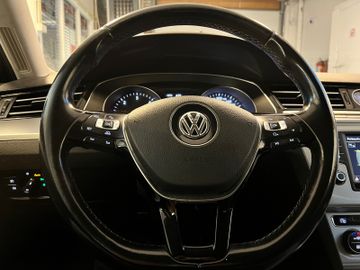 Volkswagen Passat Variant - 11
