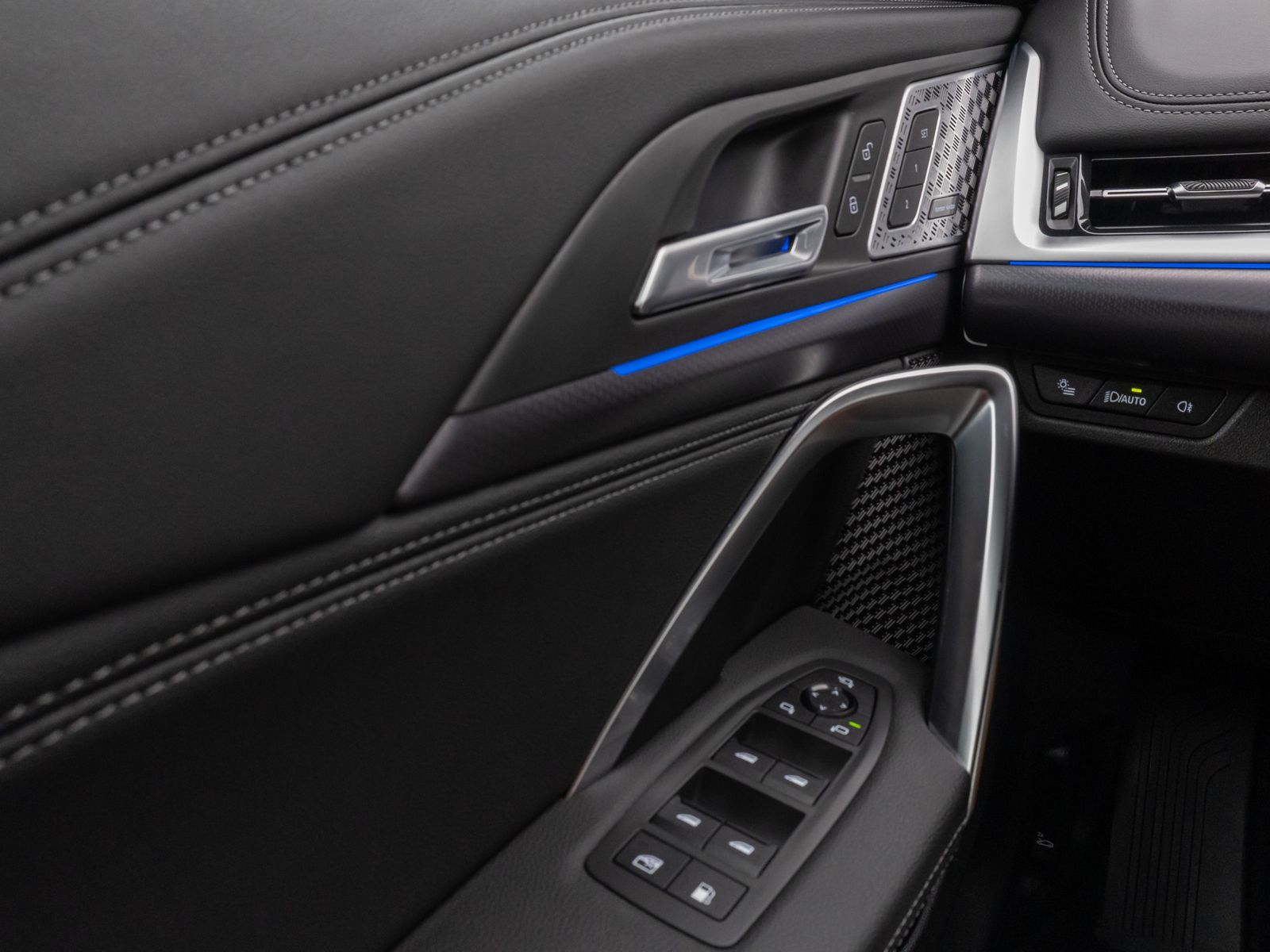 Fahrzeugabbildung BMW X1 xD30e M Sport 360°HUD DAB H/K Komfort LED