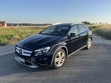 Mercedes-Benz GLA 220 CDI 4MATIC DCT - - Mercedes-Benz GLA 220 von privat