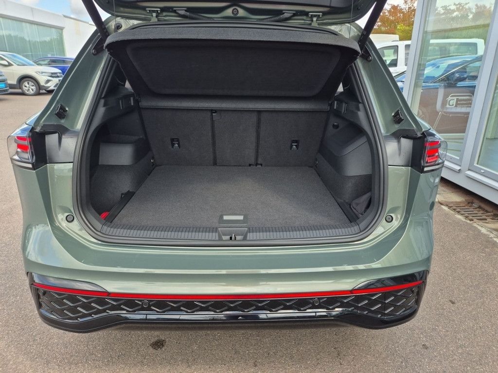Tiguan 1.5 eTSI R-Line *DSG*MATRIX*STANDH*AHK*EA